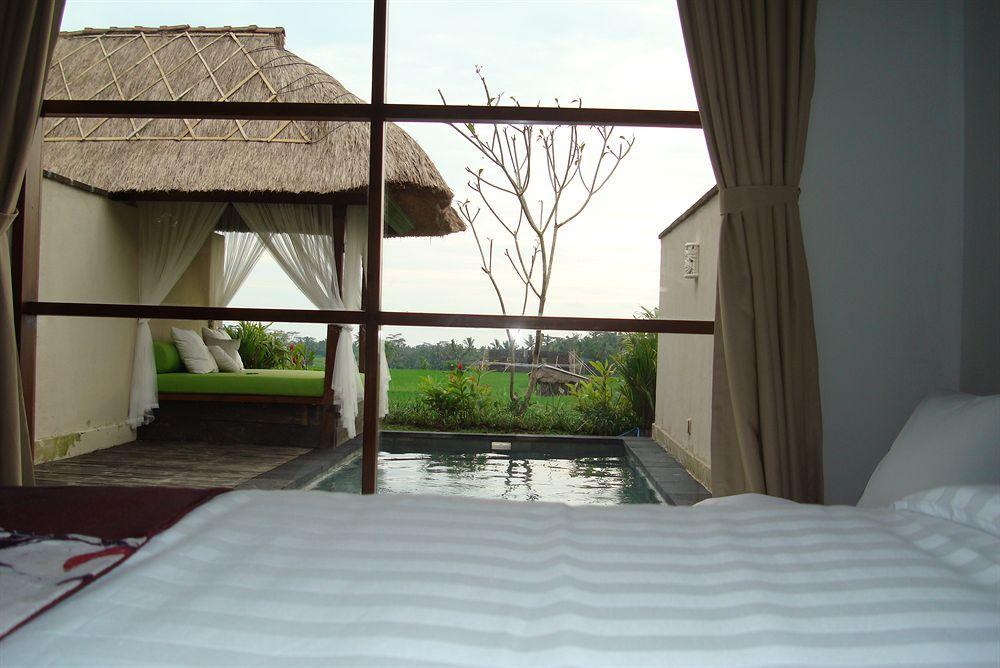 Alam Puisi Villa